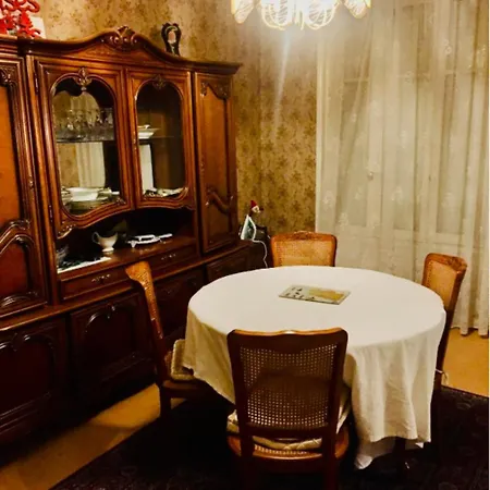 Apartment Parisien 15e